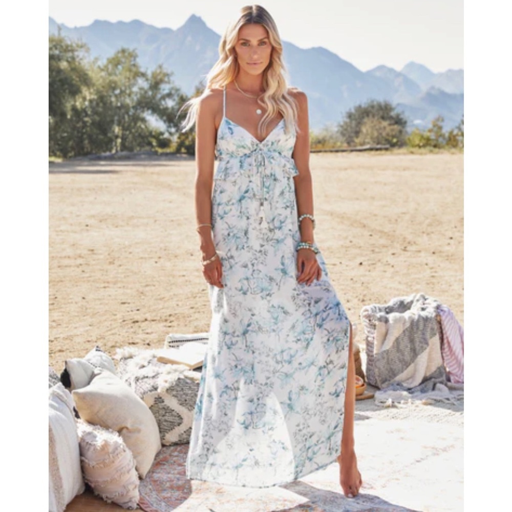 NWT VICI Travel Together Floral Ruffle Maxi Dress